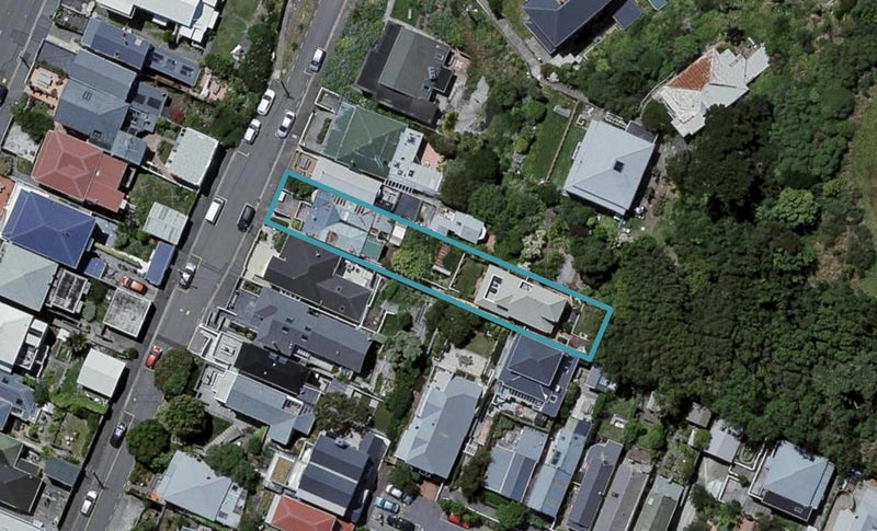 18A Earls Terrace, Mount Victoria, Wellington - Carousel 1