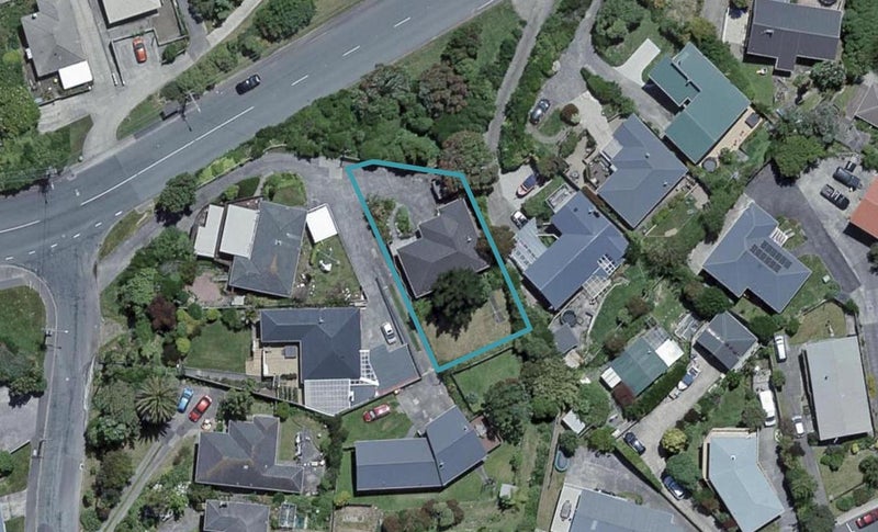 210 Helston Road, Paparangi, Wellington - Carousel 1