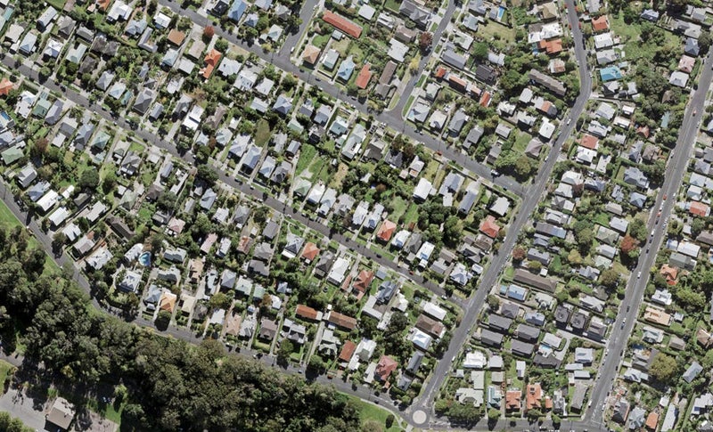 2/11 Springfield Road, Morningside, Auckland - Carousel 1