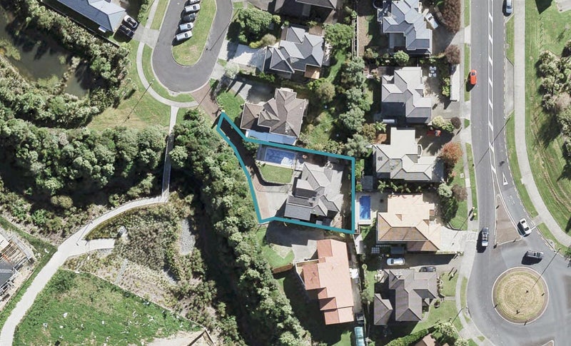 12 Meridian Court, Oteha, Auckland - Carousel 1
