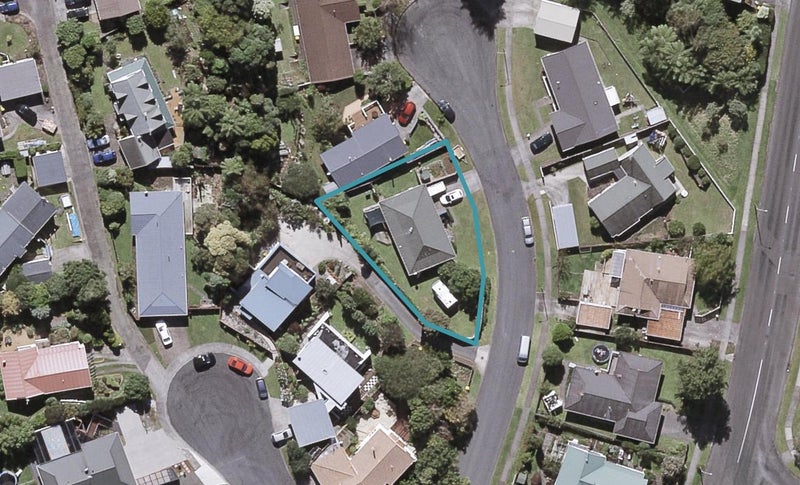 9 Pentland Place, Highlands Park, New Plymouth - Carousel 1