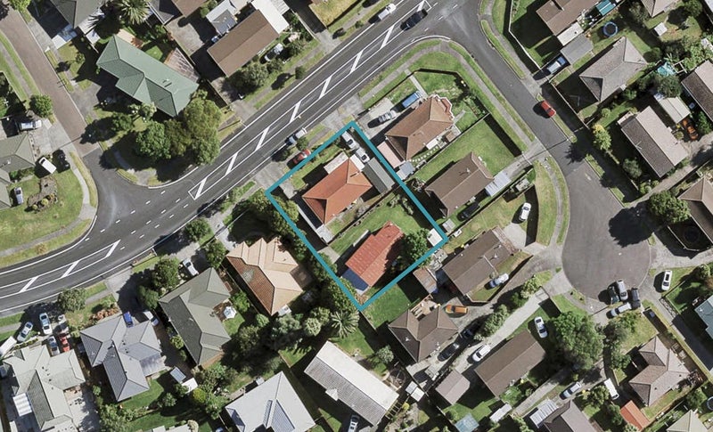 1/22 Etherton Drive, Weymouth, Auckland - Carousel 1
