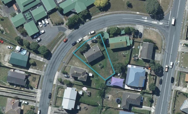 5 Kokiri Crescent, Waitangirua, Porirua - Carousel 1