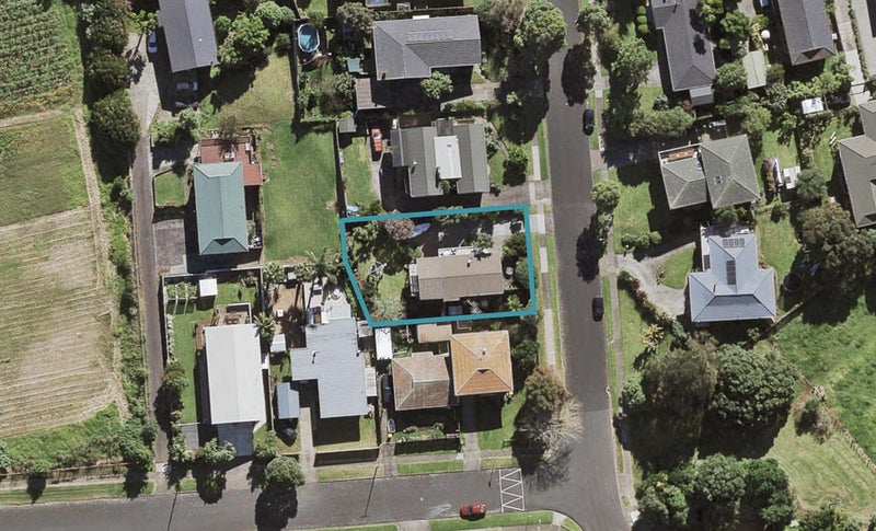 32 Ridgemount Rise, Mangere Bridge, Auckland - Carousel 1