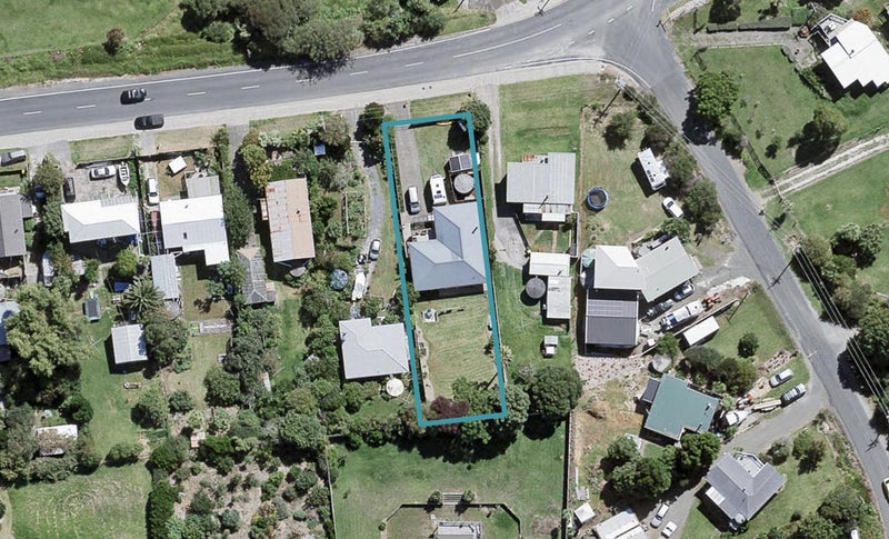 27 Shelly Beach Road, Helensville - Carousel 1