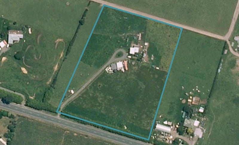 142 South Head Road, Helensville - Carousel 1