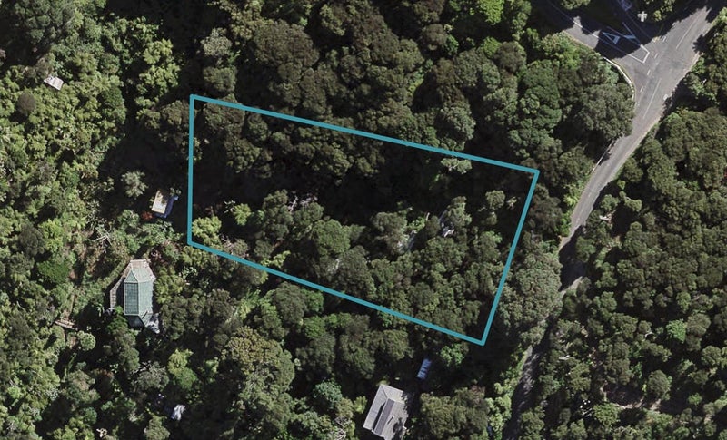 60 Crescent Road East, Ostend, Waiheke Island - Carousel 1