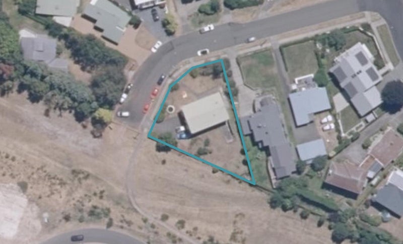 7 Chad Street, Rainbow Point, Taupo - Carousel 1