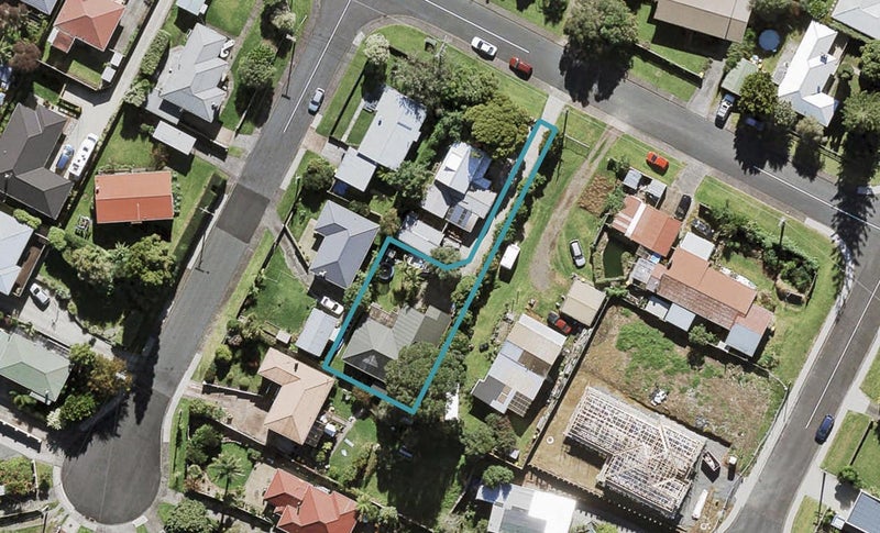 4A Waione Avenue, Te Atatu Peninsula, Auckland - Carousel 1