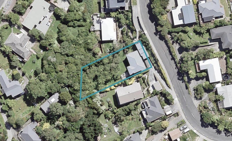 39 Poto Road, Normandale, Lower Hutt - Carousel 1