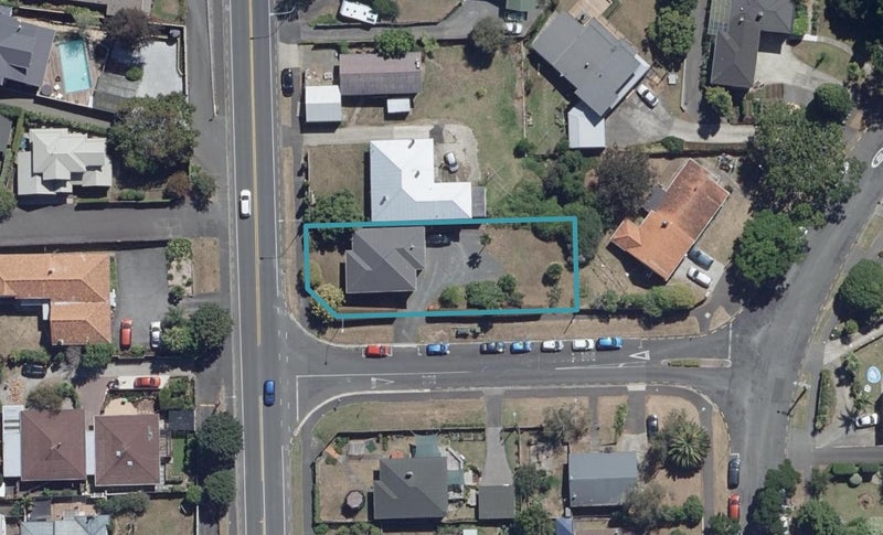 113 Pembroke Street, Hamilton Lake, Hamilton - Carousel 1