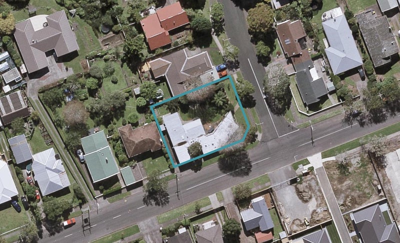 1 Magnolia Drive, Westown, New Plymouth - Carousel 1