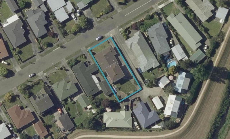 30 Somerset Crescent, Highbury, Palmerston North - Carousel 1