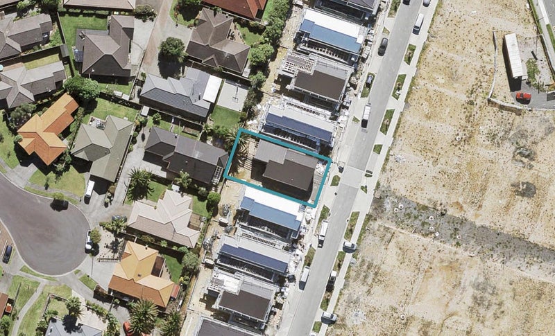 15 Tihema Lane, Westgate, Auckland - Carousel 1