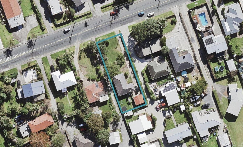 161 Beach Haven Road, Beach Haven, Auckland - Carousel 1