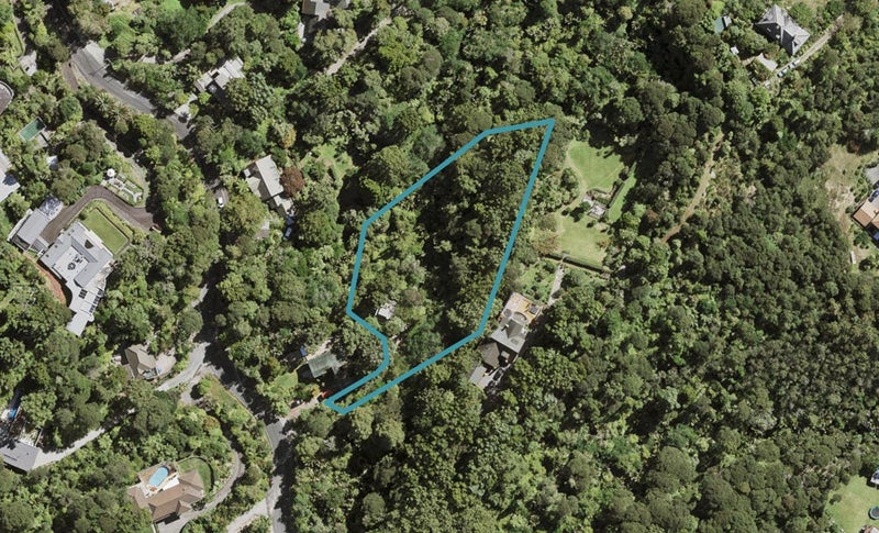 32 Park Road, Titirangi, Auckland - Carousel 1