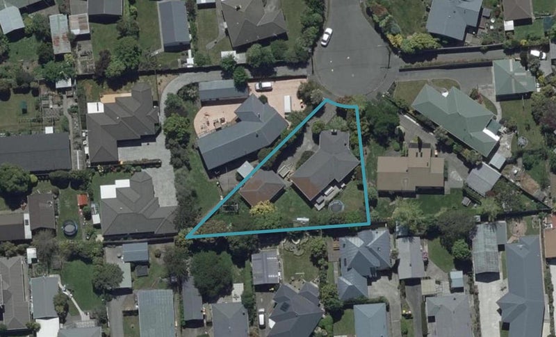 9 Farndale Place, Avonhead, Christchurch - Carousel 1