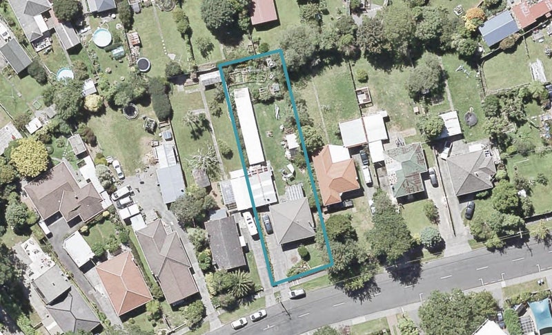 33 Hine Road, Wainuiomata, Lower Hutt - Carousel 1
