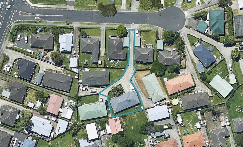 10D Surrey Grove, Parkvale, Tauranga - Carousel 1
