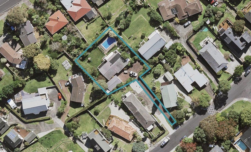 77 Alton Avenue, Hillcrest, Auckland - Carousel 1