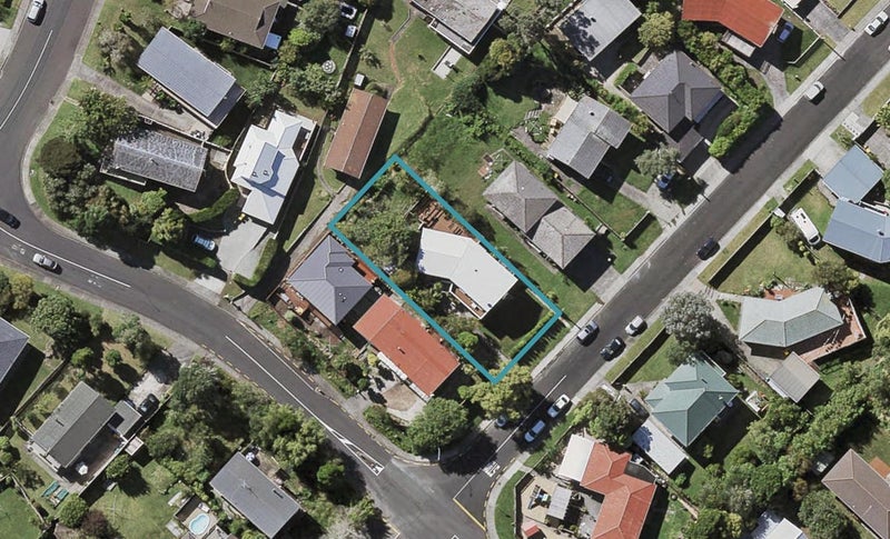 4 Jonathan Place, Sunnynook, Auckland - Carousel 1