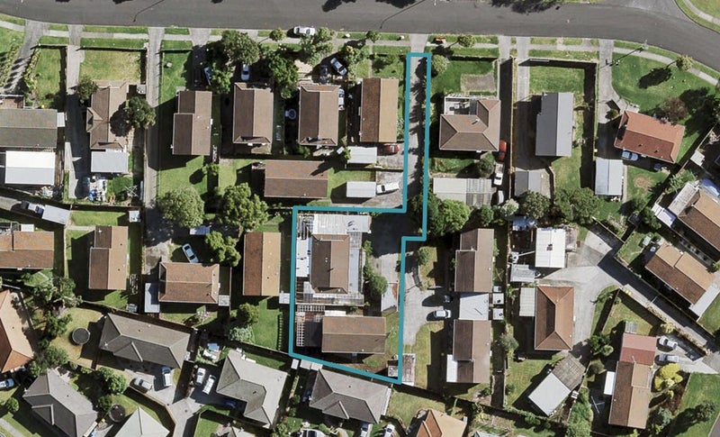 1/12 Taitimu Drive, Weymouth, Auckland - Carousel 1