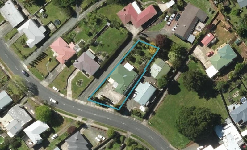 9 Eden Terrace, Kamo, Whangarei - Carousel 1