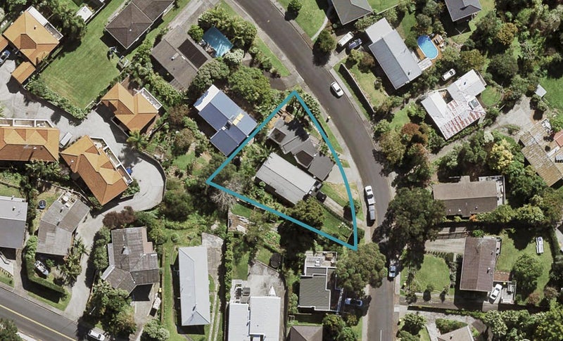 2/33 Deuxberry Avenue, Northcote, Auckland - Carousel 1
