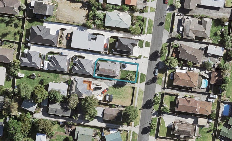 14 Lane Road, Weymouth, Auckland - Carousel 1