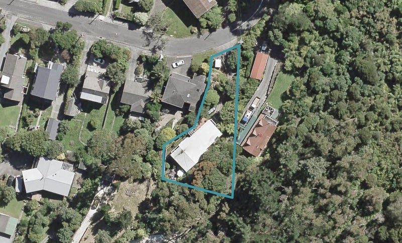 20 Woodvale Grove, Fairfield, Lower Hutt - Carousel 1