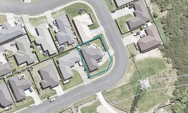 18 Percy Kinsman Crescent, Riverstone Terraces, Upper Hutt - Carousel 1