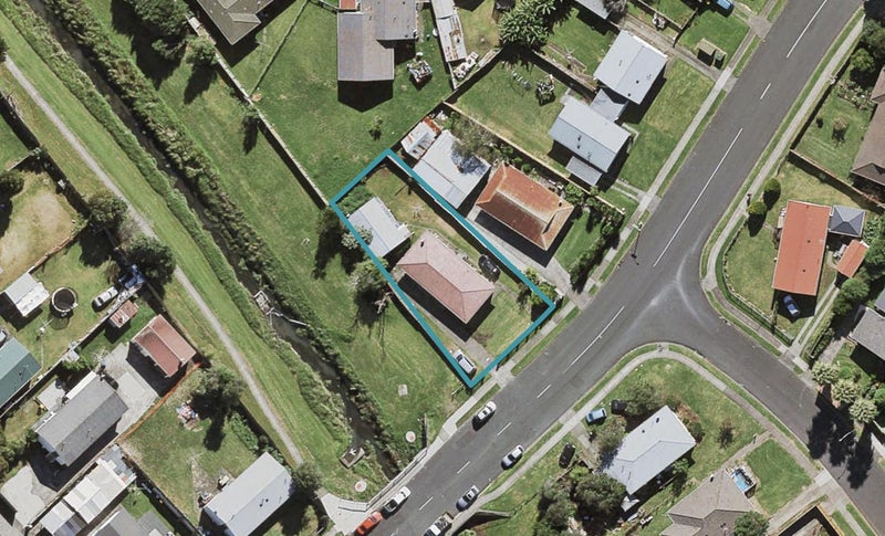 16 Elmdon Street, Mangere, Auckland - Carousel 1
