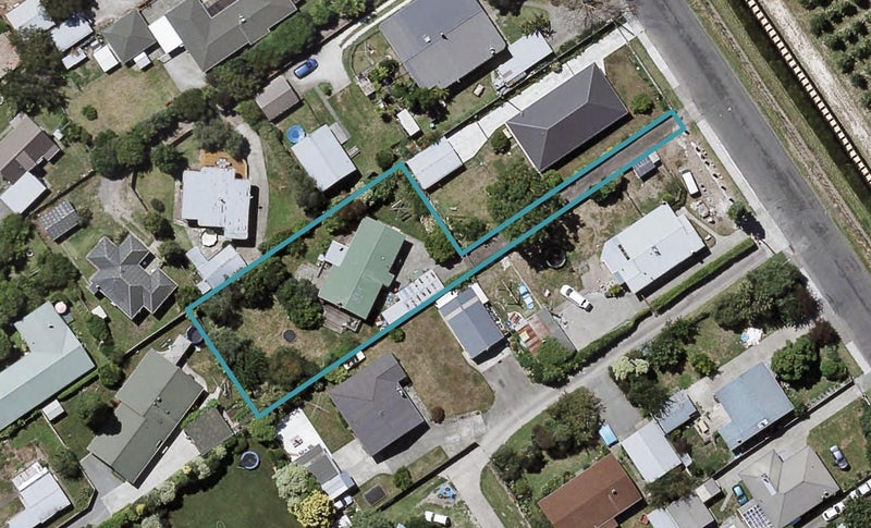 401A Collinge Road, Mayfair, Hastings - Carousel 1
