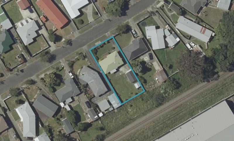 27 Tararua Terrace, Cloverlea, Palmerston North - Carousel 1