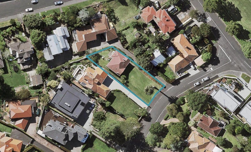 30 Apihai Street, Orakei, Auckland - Carousel 1