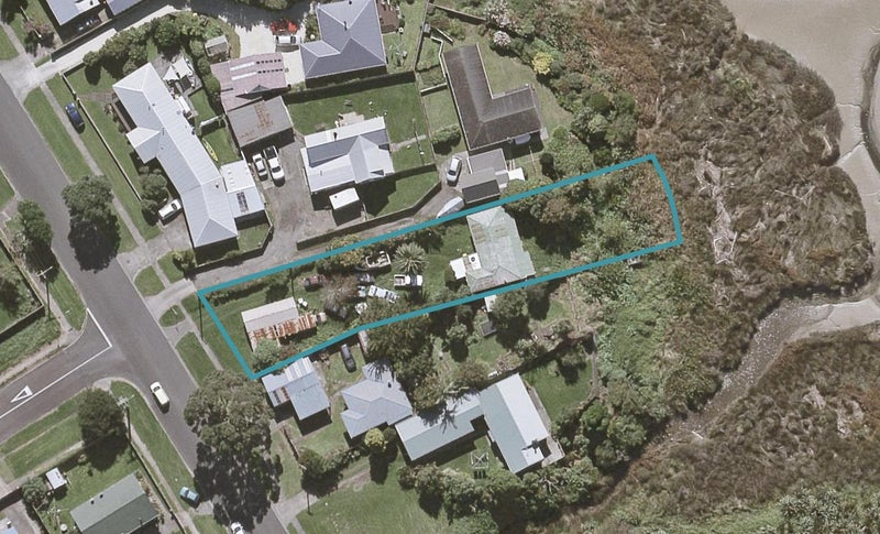 120 Centennial Avenue, Waitara, Waitara - Carousel 1