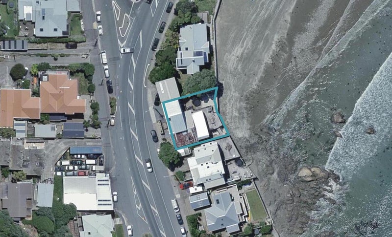 251 Queens Drive, Lyall Bay, Wellington - Carousel 1