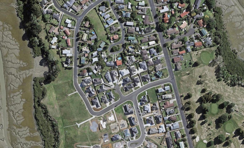 6 Margaret Place, Waiuku, Waiuku - Carousel 1