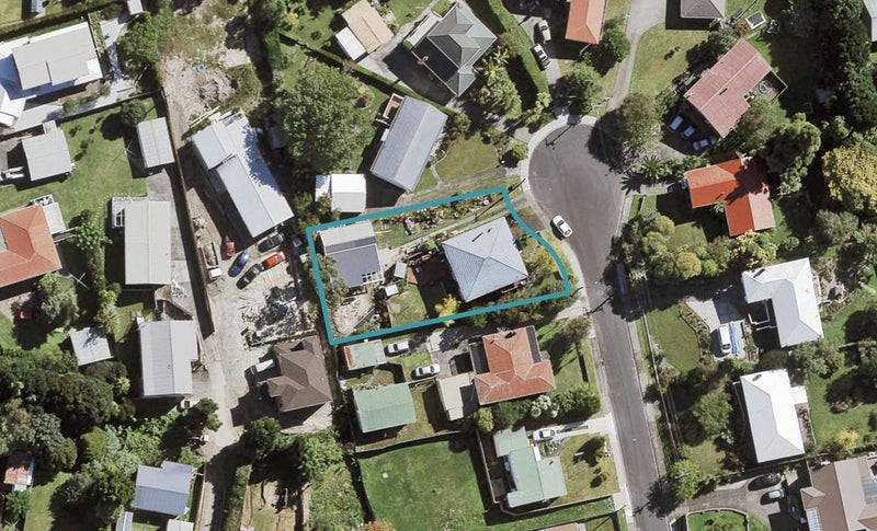 1/10 Gaede Terrace, Sunnyvale, Auckland - Carousel 1