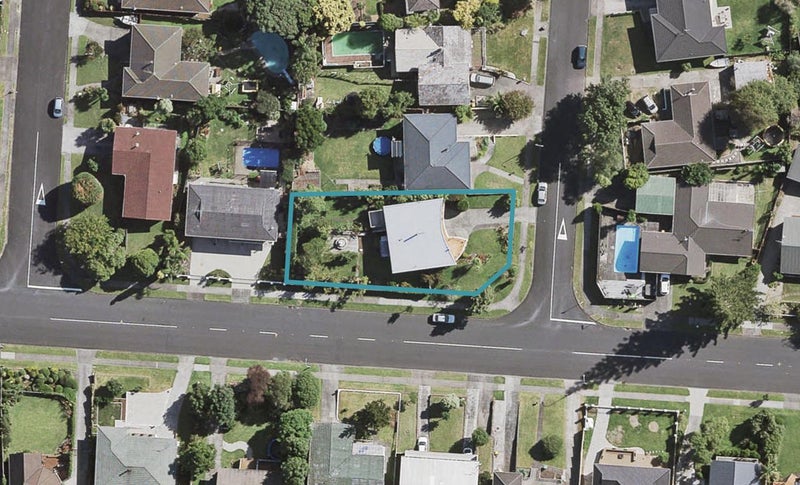 82 Grande Vue Road, Hillpark, Auckland - Carousel 1
