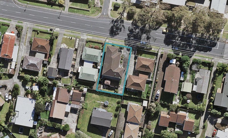 139 Chivalry Road, Glenfield, Auckland - Carousel 1