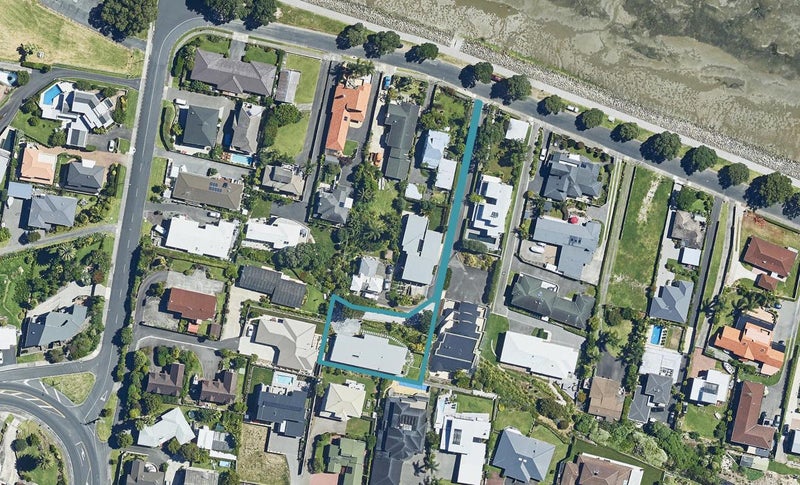 89 Beach Road, Otumoetai, Tauranga - Carousel 1