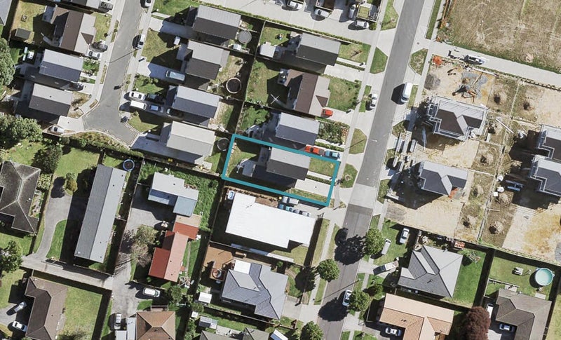 20 Kaimoana Street, Weymouth, Auckland - Carousel 1