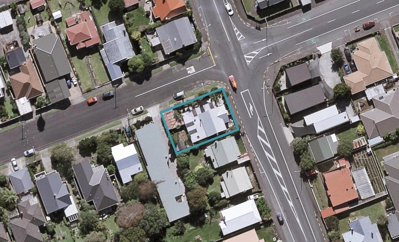 56 Morley Street, New Plymouth, New Plymouth - Carousel 1