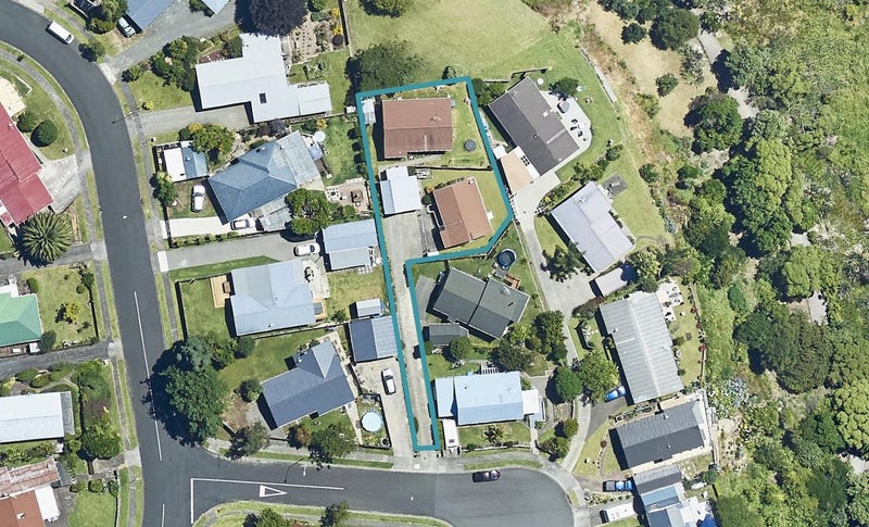 4B Novella Place, Brookfield, Tauranga - Carousel 1