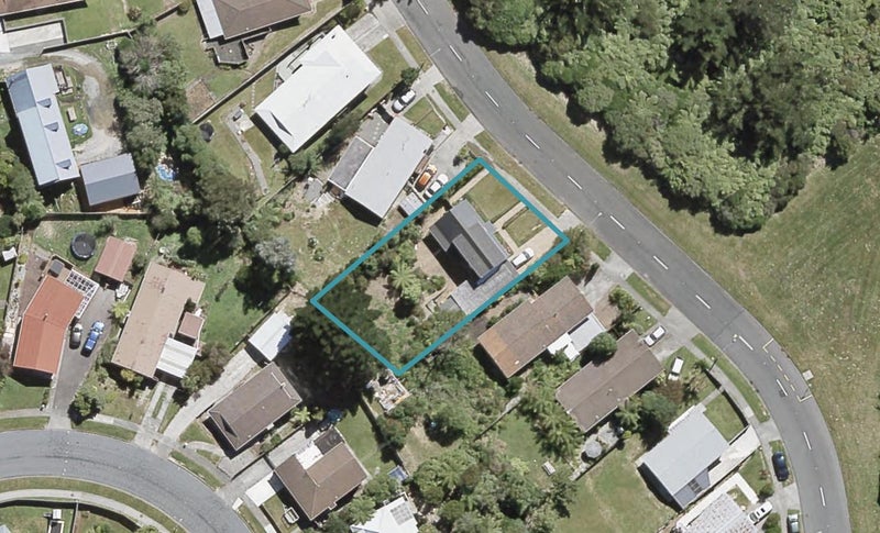 95 Logie Street, Stokes Valley, Lower Hutt - Carousel 1