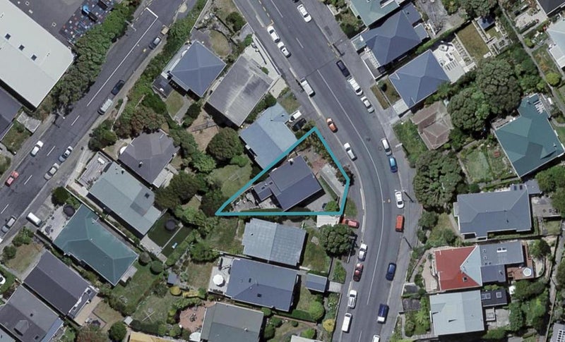 24 Arawa Road, Hataitai, Wellington - Carousel 1