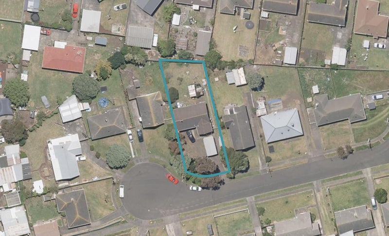 12 Armstrong Place, Gonville, Whanganui - Carousel 1