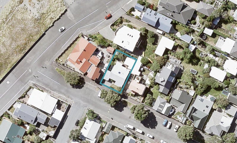 12 Rata Street, Eastbourne, Lower Hutt - Carousel 1