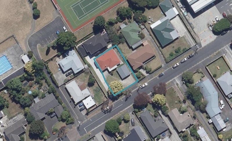 29 McCracken Avenue, Hillcrest, Hamilton - Carousel 1